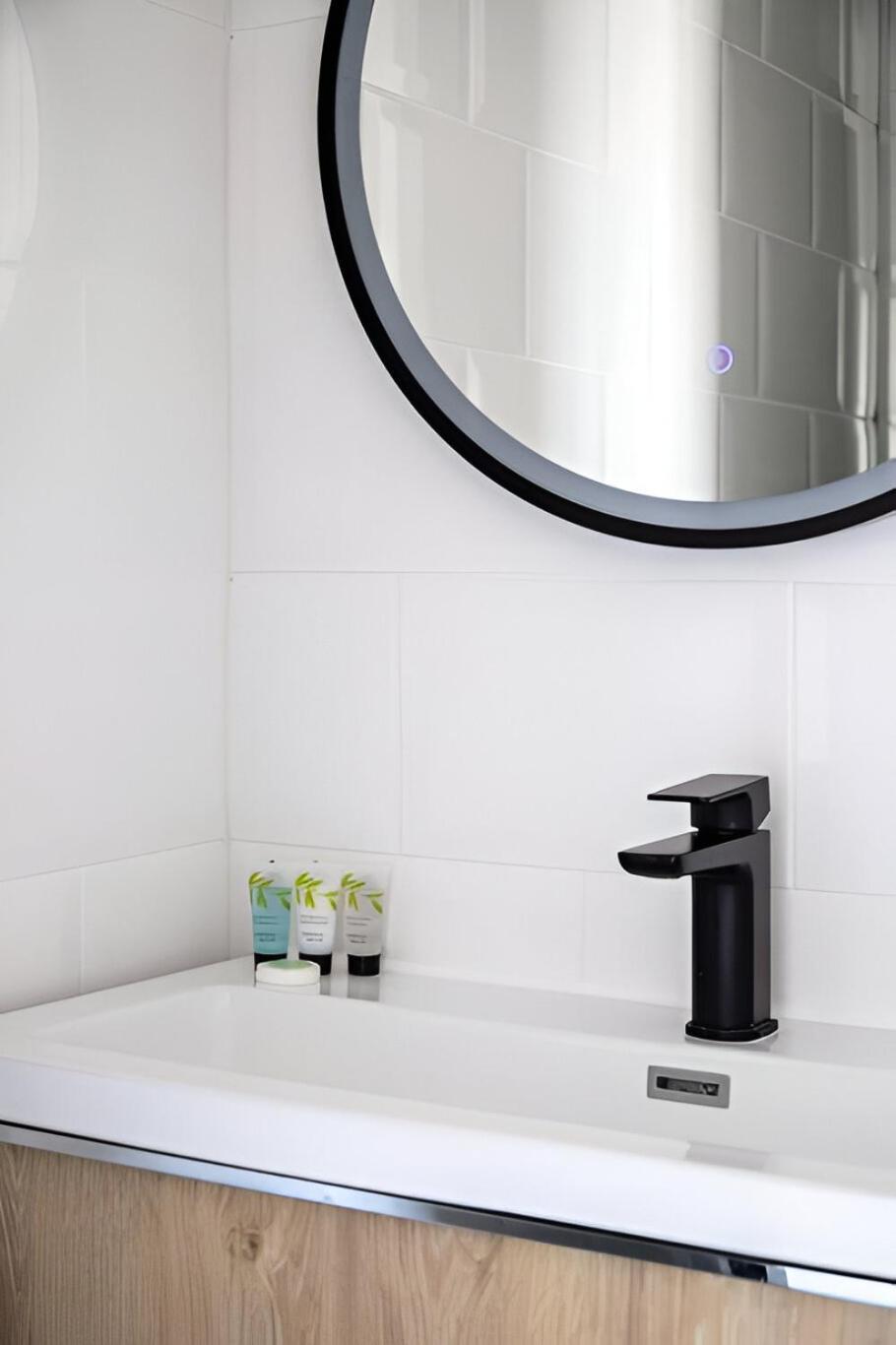 Seaview Symphony Opulent 4br Haven For Big Groups Apartment Birchington-on-Sea