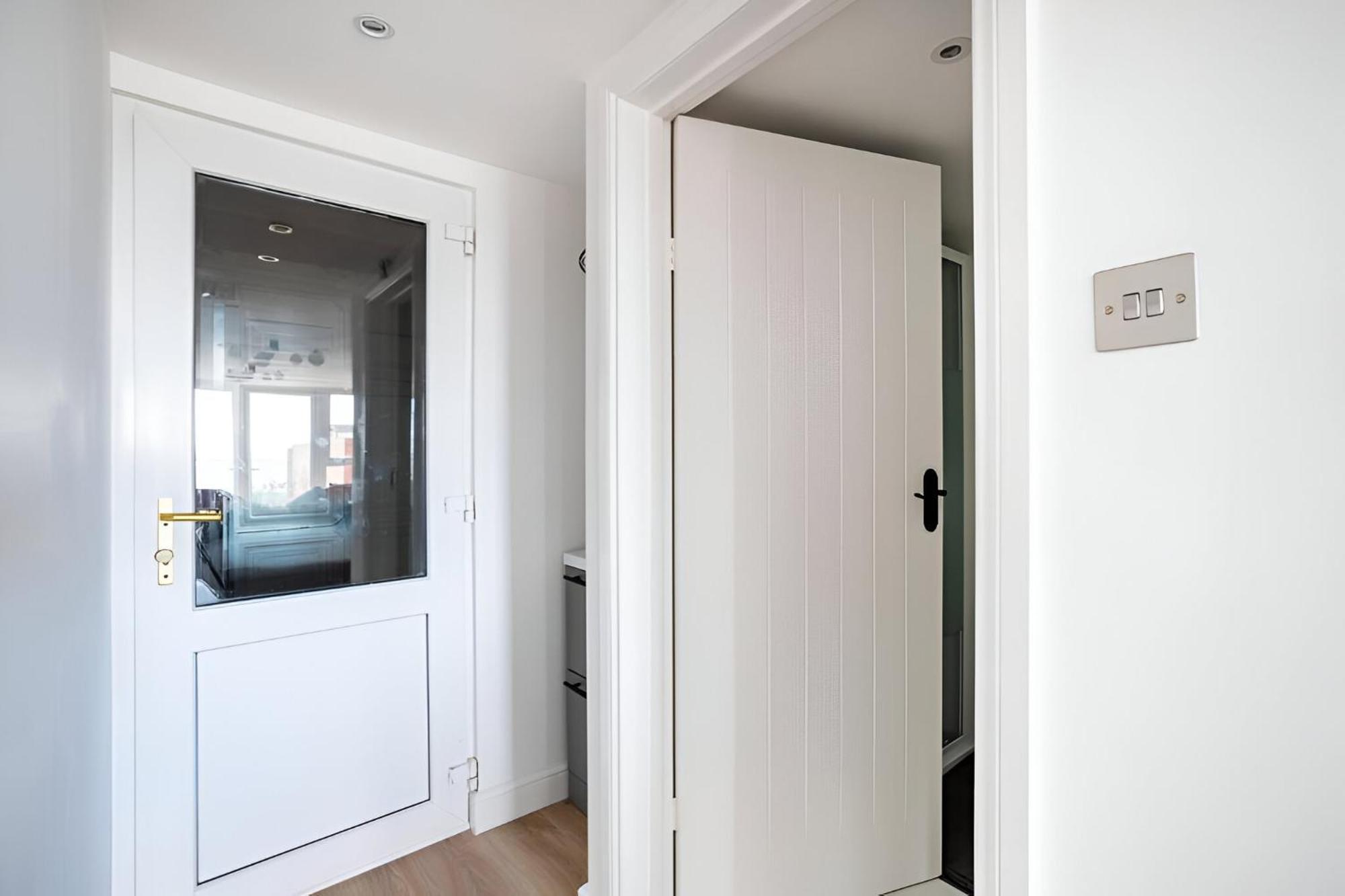 Seaview Symphony Opulent 4br Haven For Big Groups