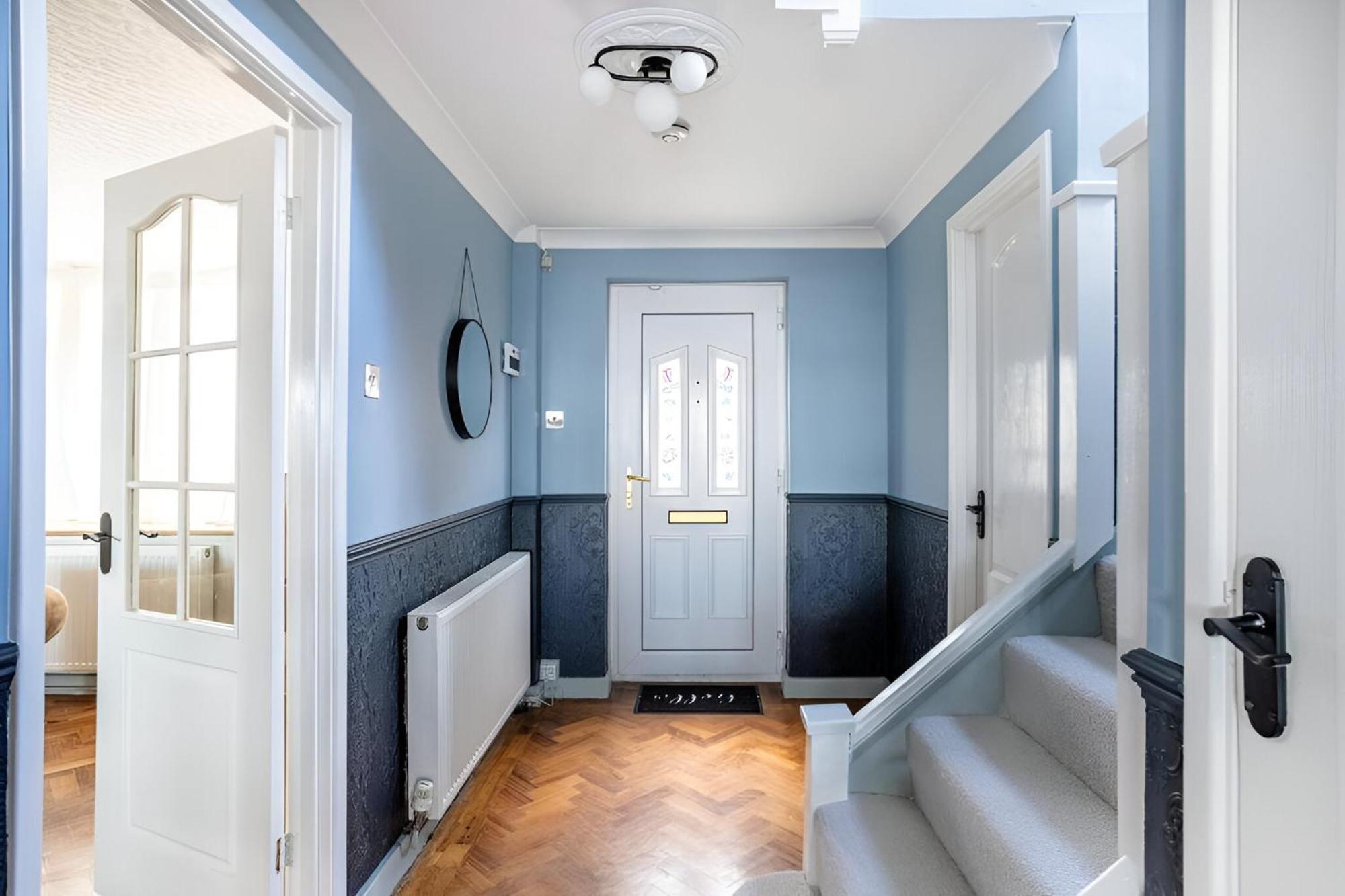 Apartment Seaview Symphony Opulent 4br Haven For Big Groups