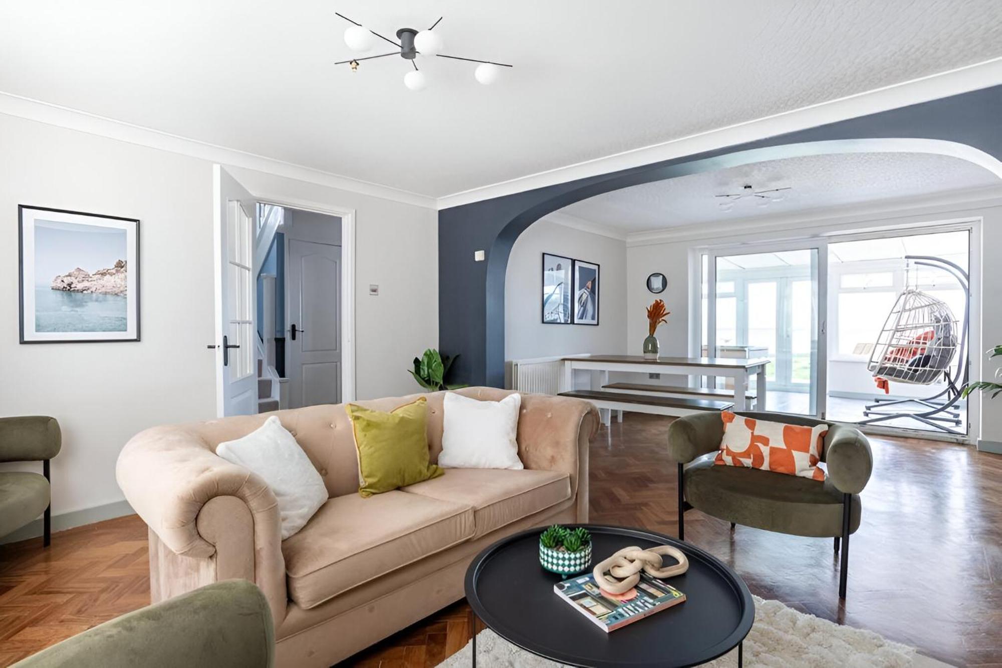 Seaview Symphony Opulent 4br Haven For Big Groups Apartment Birchington-on-Sea