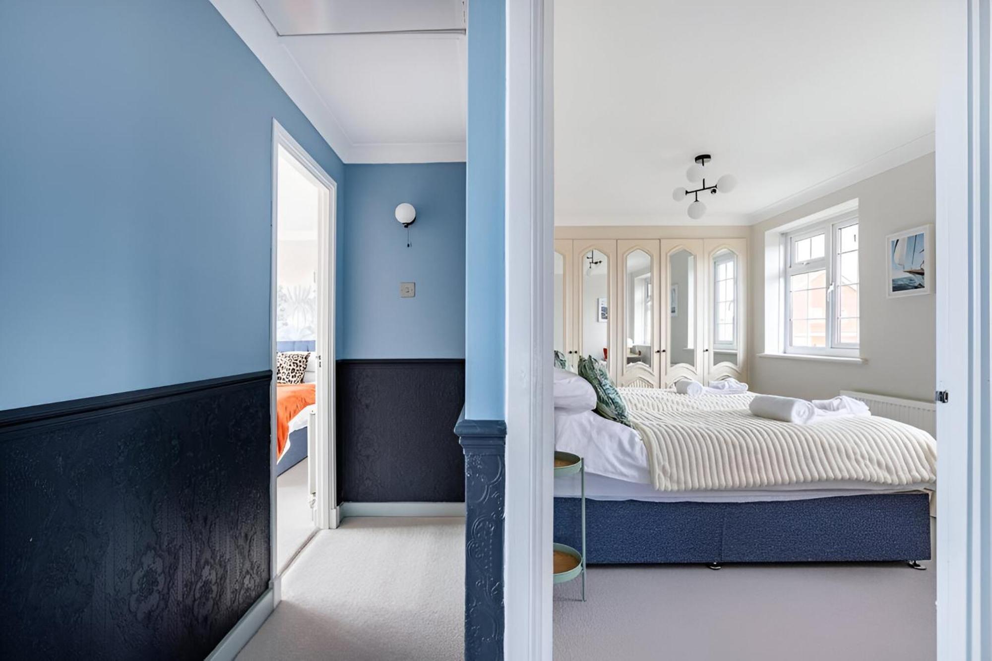 Seaview Symphony Opulent 4br Haven For Big Groups Apartment