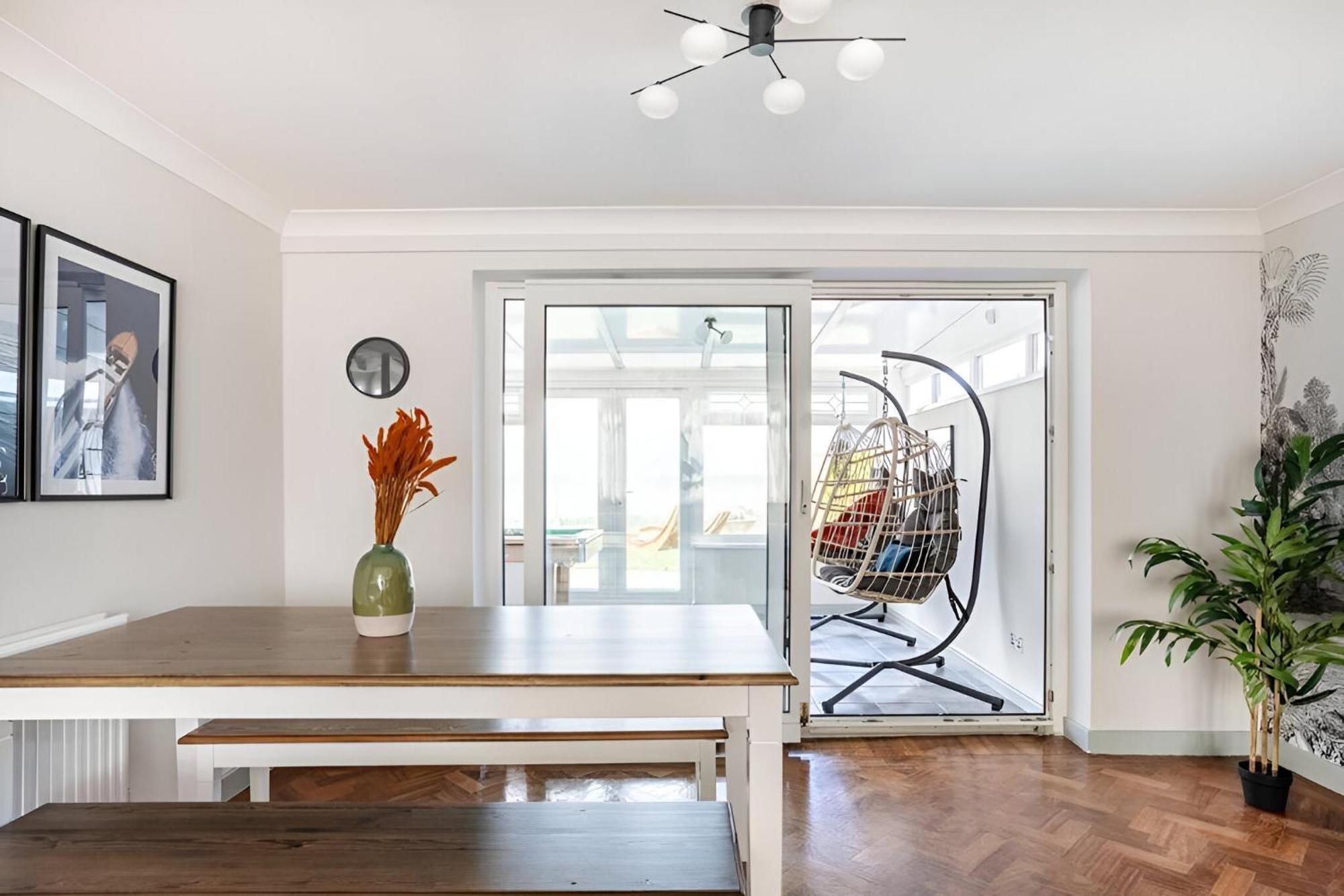 Apartment Seaview Symphony Opulent 4br Haven For Big Groups *