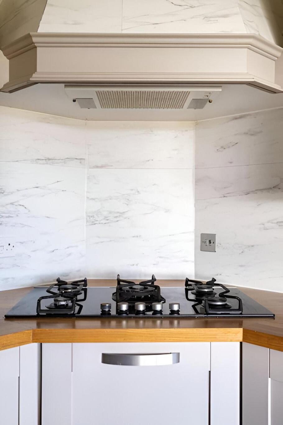 Seaview Symphony Opulent 4br Haven For Big Groups * Birchington-on-Sea