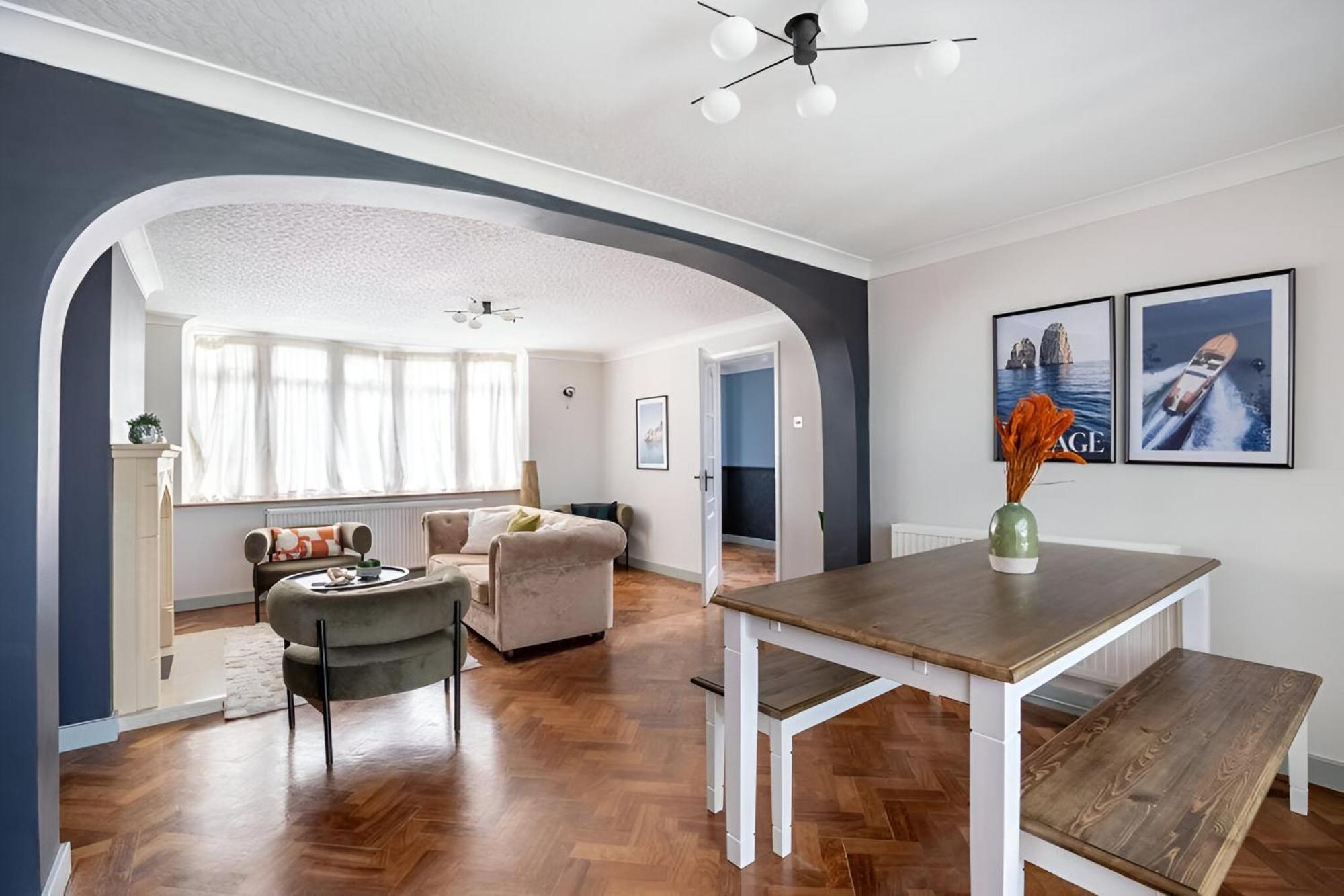 Seaview Symphony Opulent 4br Haven For Big Groups * Birchington-on-Sea