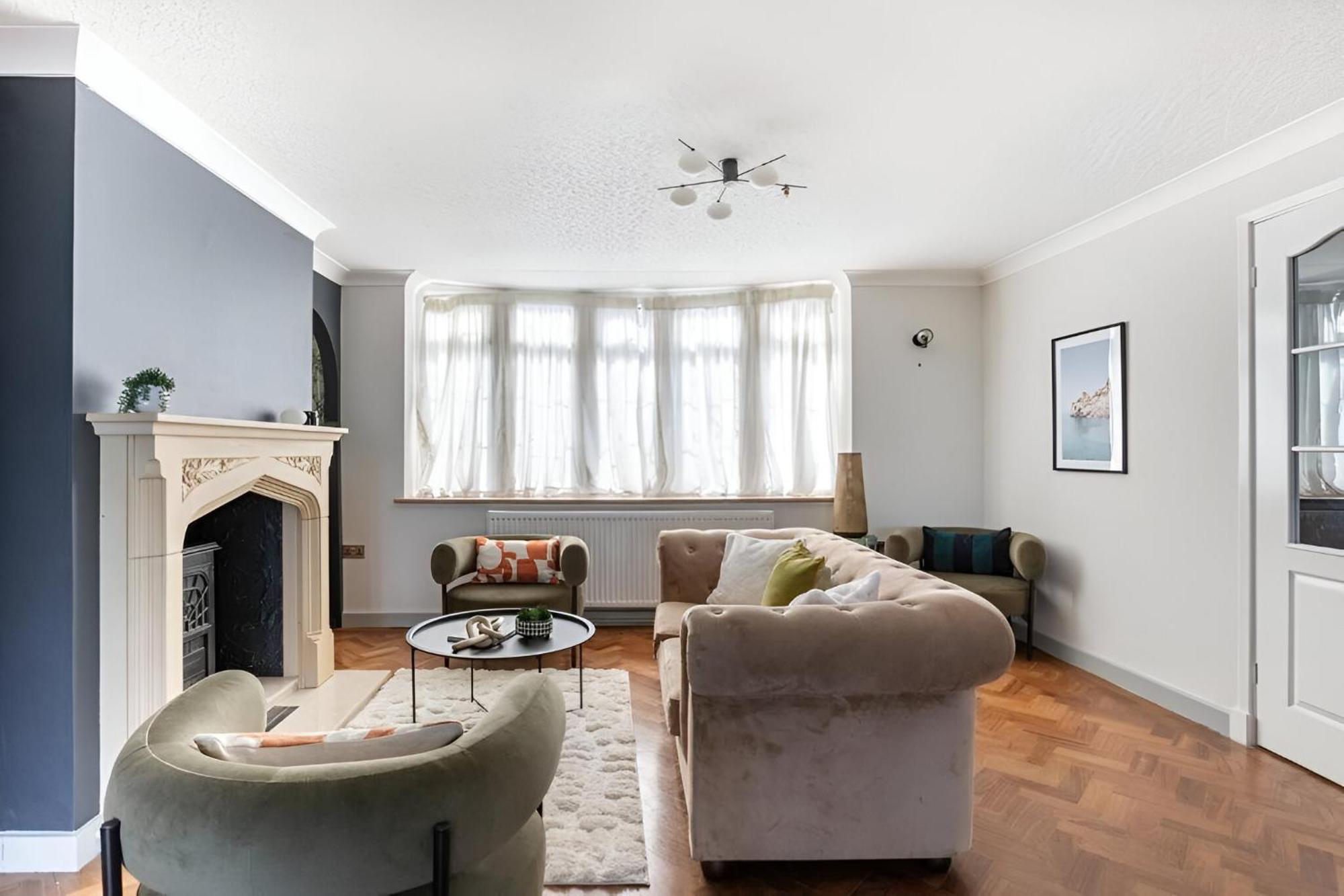 Seaview Symphony Opulent 4br Haven For Big Groups *