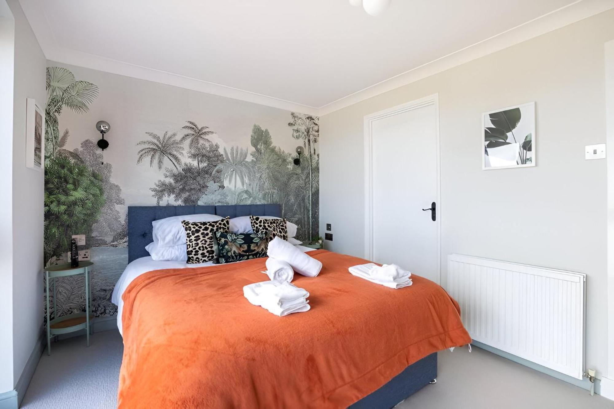 Seaview Symphony Opulent 4br Haven For Big Groups * Birchington-on-Sea