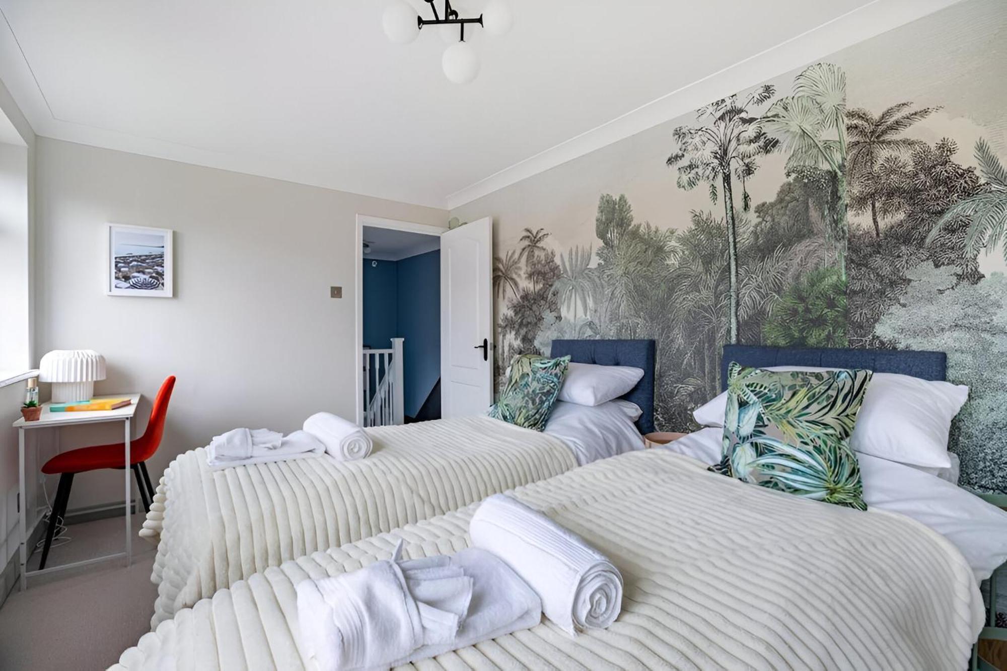 Apartment Seaview Symphony Opulent 4br Haven For Big Groups Birchington-on-Sea